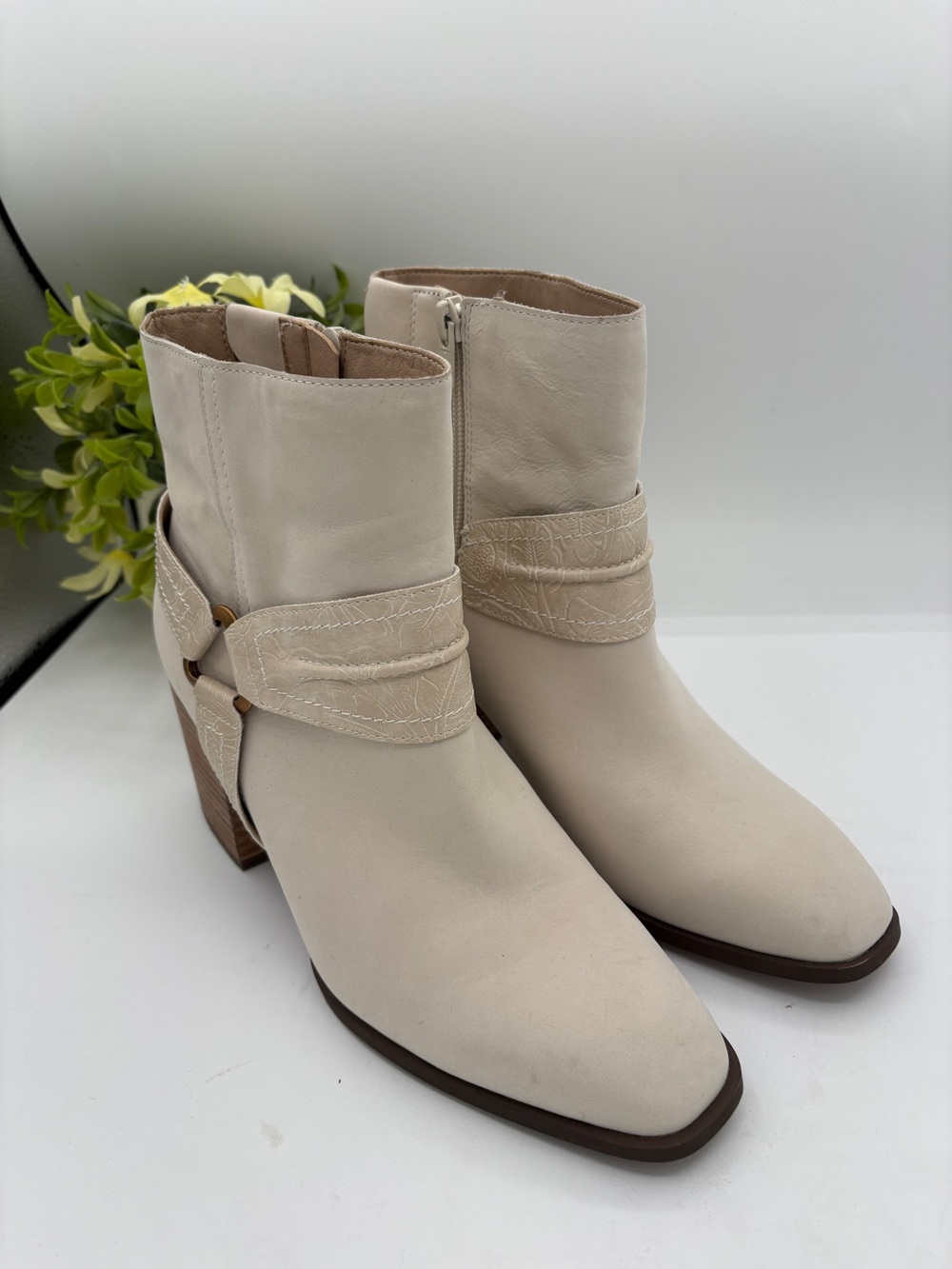 Vionic Cream Ankle Booties with Decorative Strap - Women Size 7 1/2